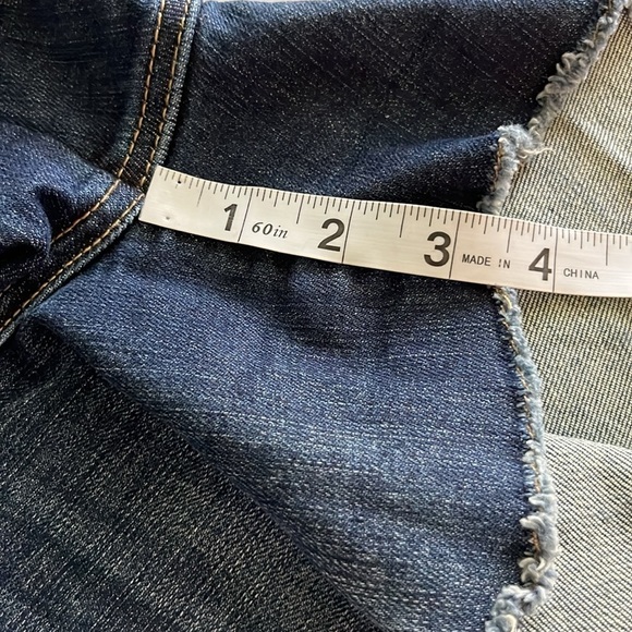 Kut From The Kloth Gidget Fray Short Mid Rise Size 8 - Picture 8 of 16